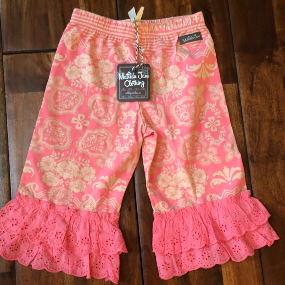 NWT Matilda Jane size 4 Sugar Rush Cropped pants